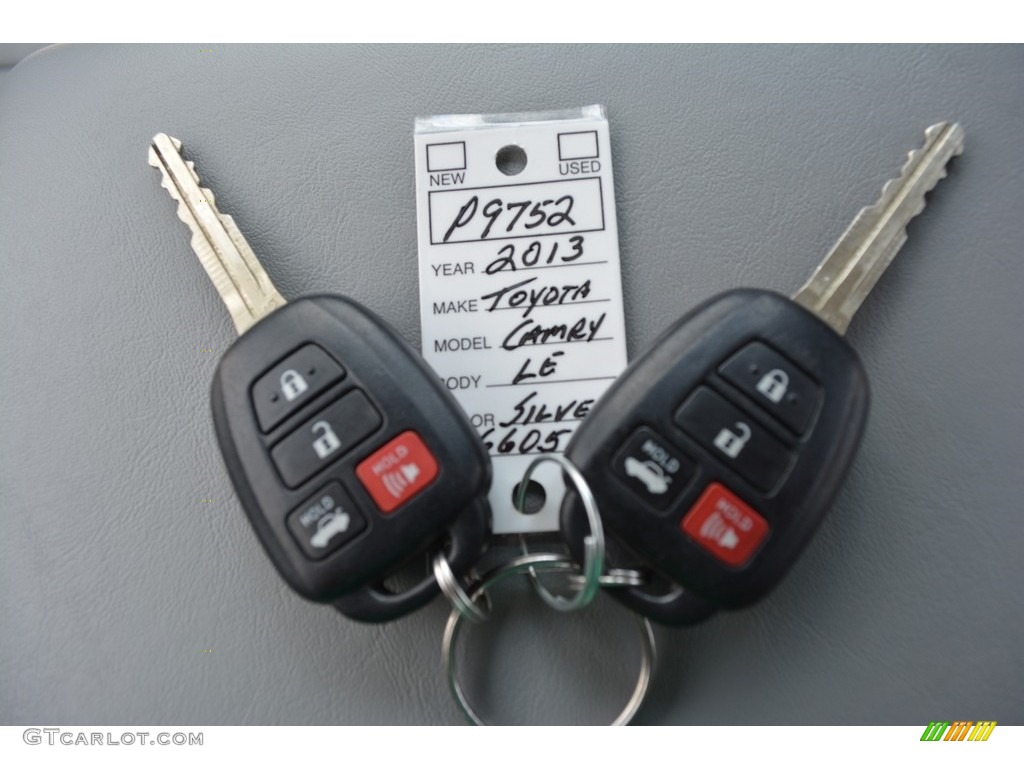 2013 Camry LE - Classic Silver Metallic / Ivory photo #22