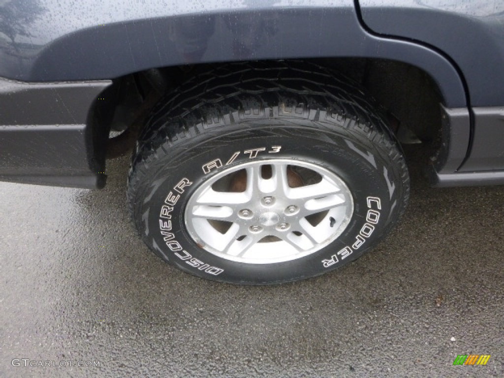 2004 Grand Cherokee Laredo 4x4 - Steel Blue Pearl / Dark Slate Gray photo #3
