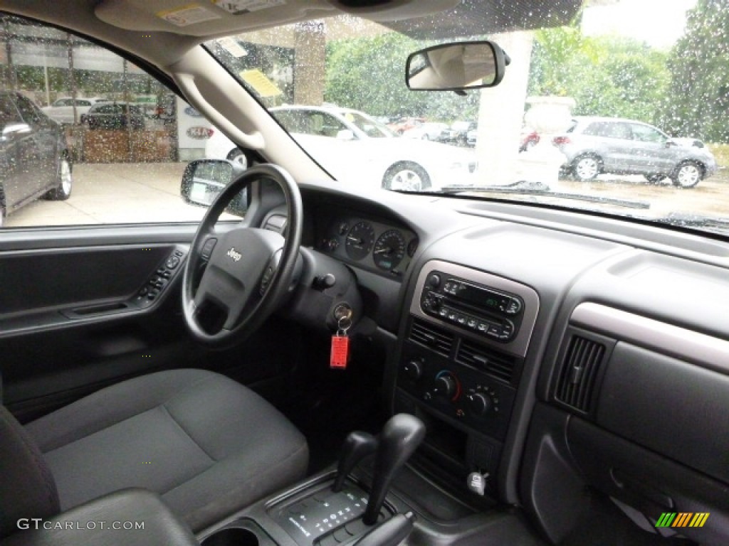 2004 Grand Cherokee Laredo 4x4 - Steel Blue Pearl / Dark Slate Gray photo #6