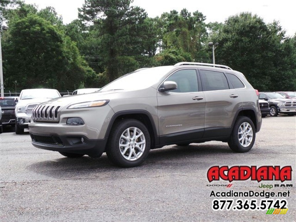 2016 Cherokee Latitude - Light Brownstone Pearl / Black/Light Frost Beige photo #1