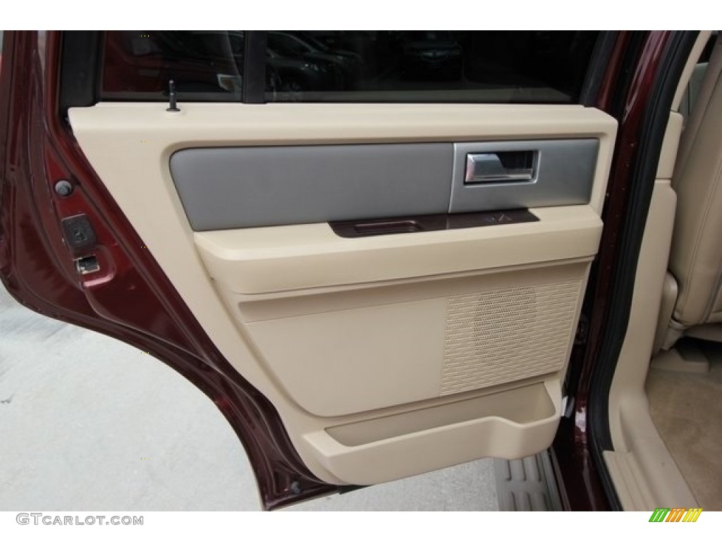 2011 Expedition XLT - Royal Red Metallic / Camel photo #20