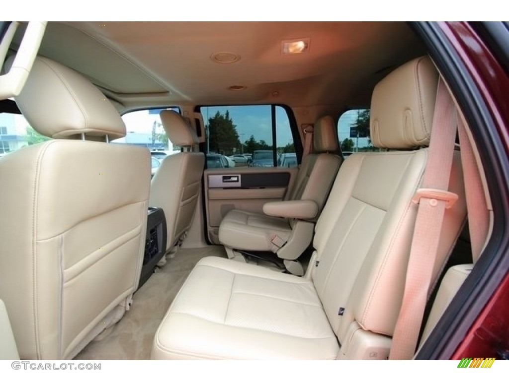 2011 Expedition XLT - Royal Red Metallic / Camel photo #21