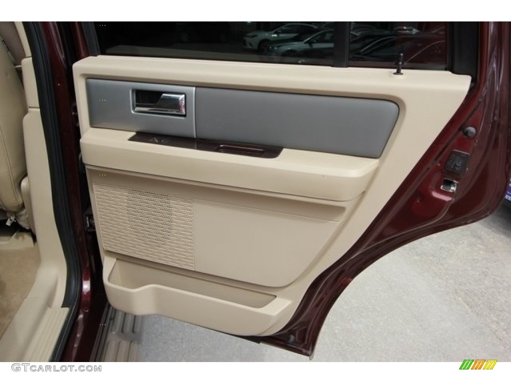 2011 Expedition XLT - Royal Red Metallic / Camel photo #25