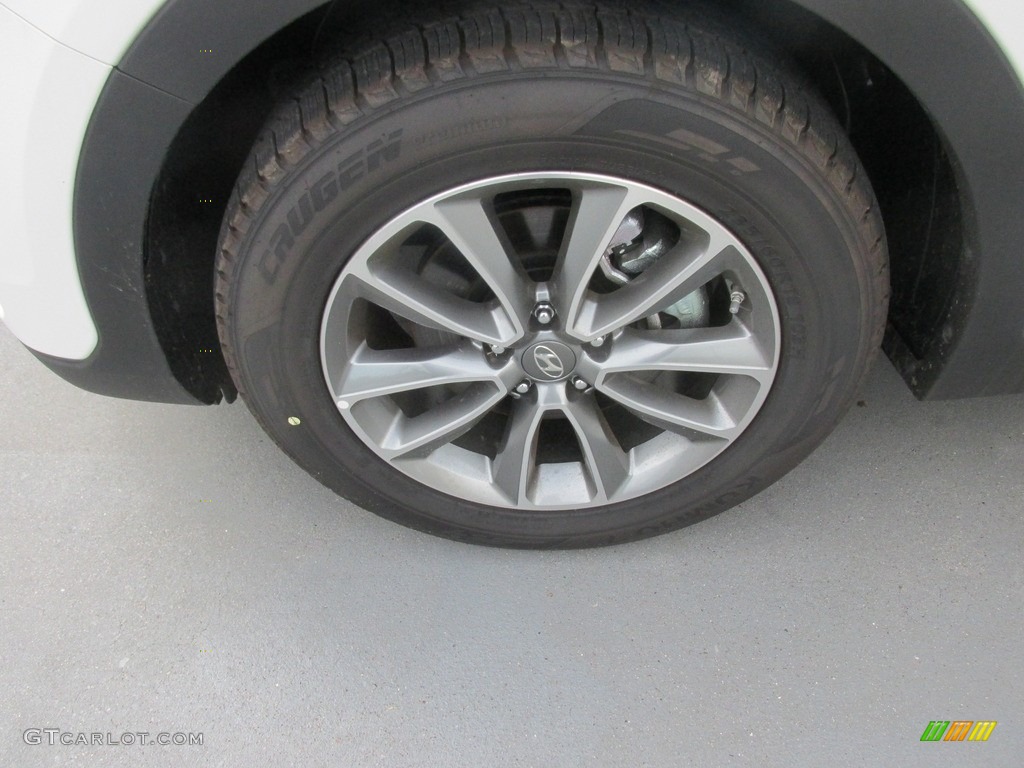 2017 Hyundai Santa Fe SE Wheel Photos