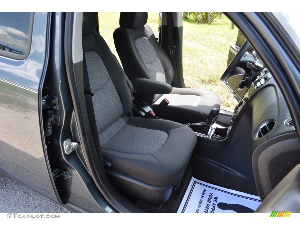 2011 HHR LT - Cyber Gray Metallic / Gray photo #22