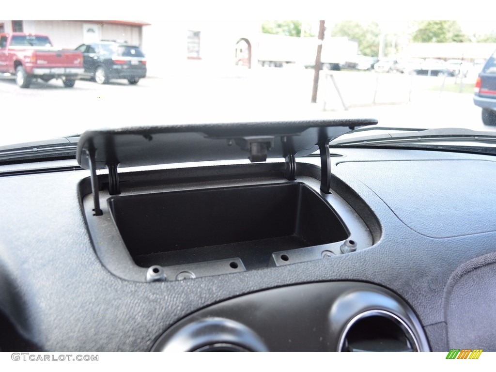 2011 HHR LT - Cyber Gray Metallic / Gray photo #36