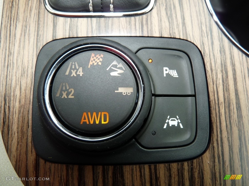 2017 GMC Acadia Denali AWD Controls Photo #114713020