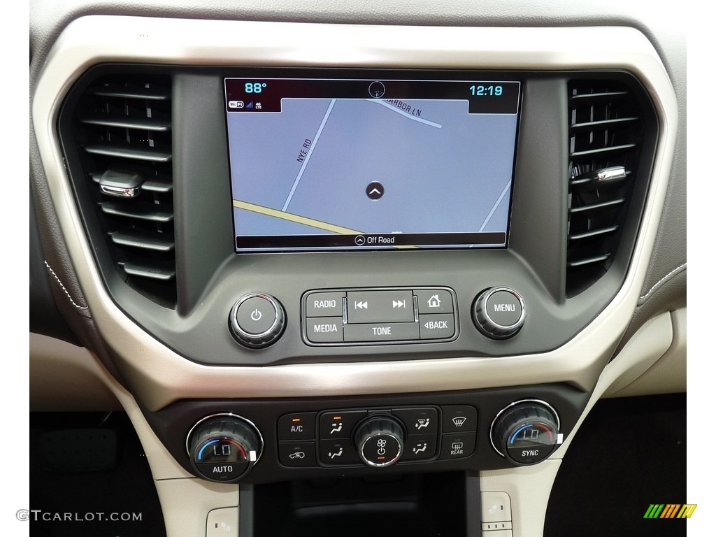 2017 GMC Acadia Denali AWD Controls Photo #114713026