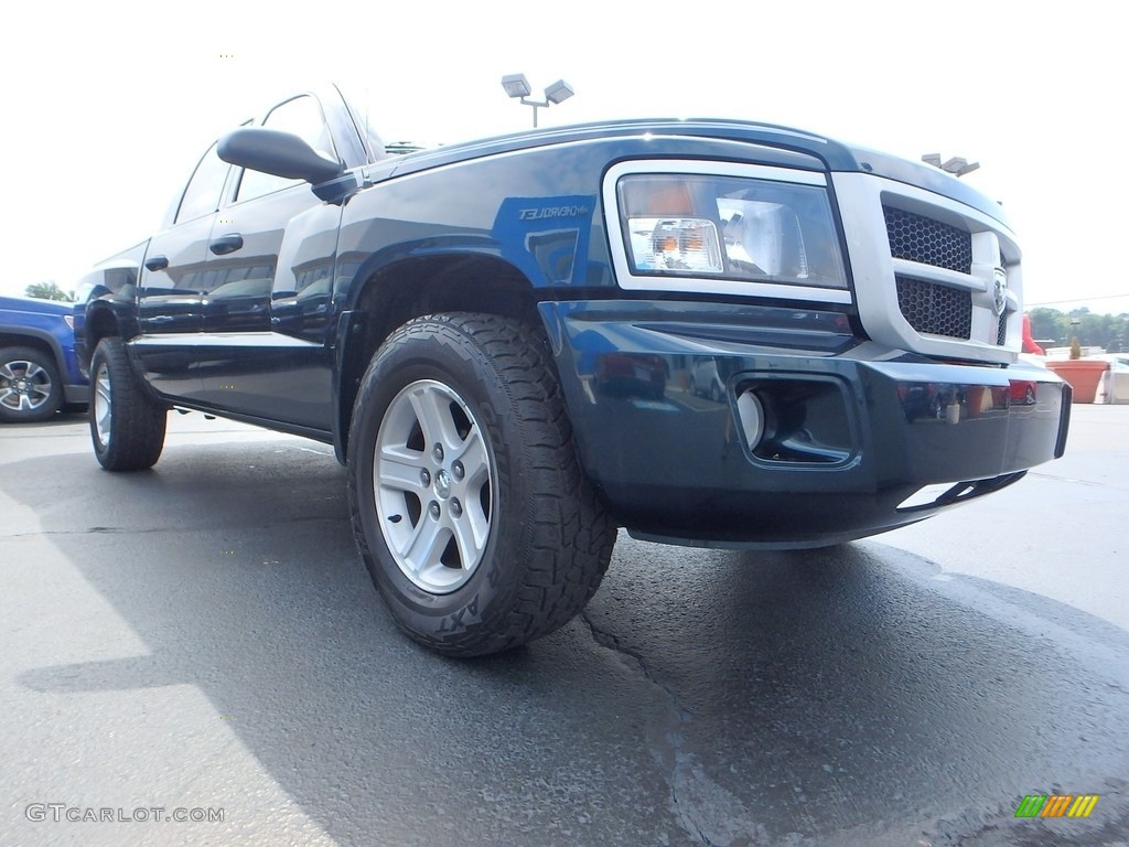 2011 Dakota Big Horn Crew Cab 4x4 - Hunter Green Pearlcoat / Dark Slate Gray/Medium Slate Gray photo #11