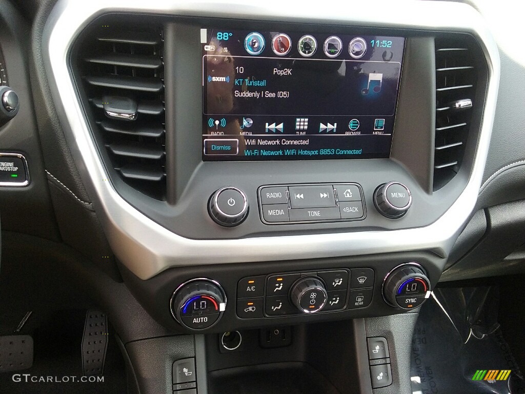 2017 GMC Acadia SLT Controls Photo #114729372