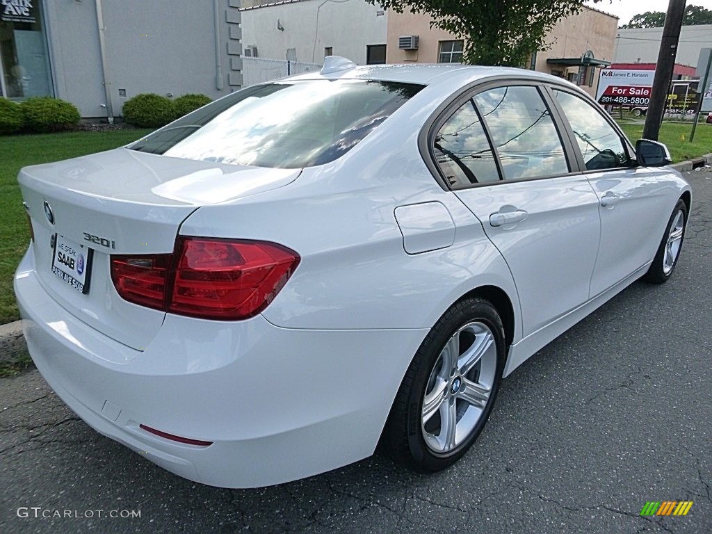 2013 3 Series 320i xDrive Sedan - Alpine White / Black photo #5