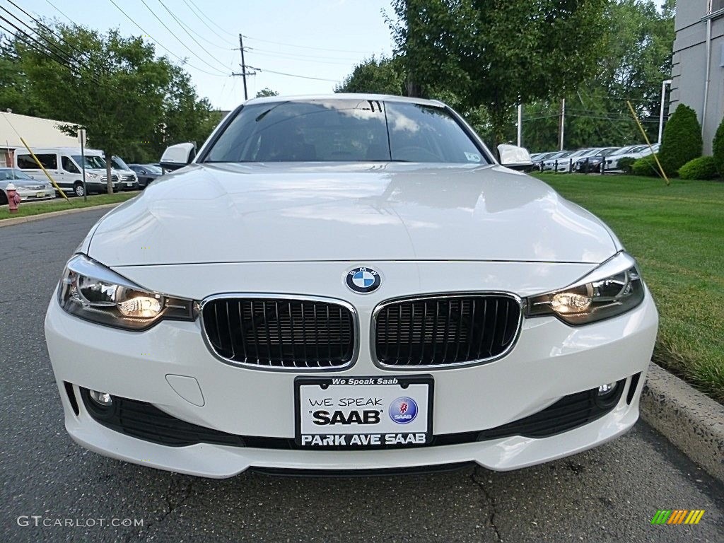 2013 3 Series 320i xDrive Sedan - Alpine White / Black photo #8