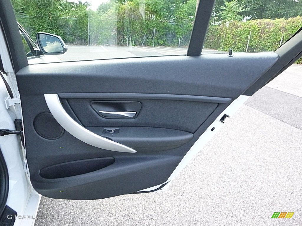 2013 3 Series 320i xDrive Sedan - Alpine White / Black photo #19