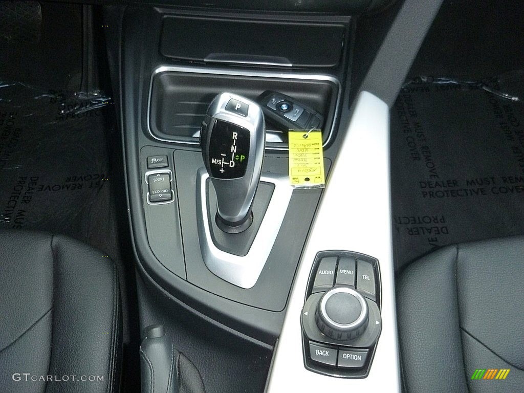 2013 3 Series 320i xDrive Sedan - Alpine White / Black photo #28