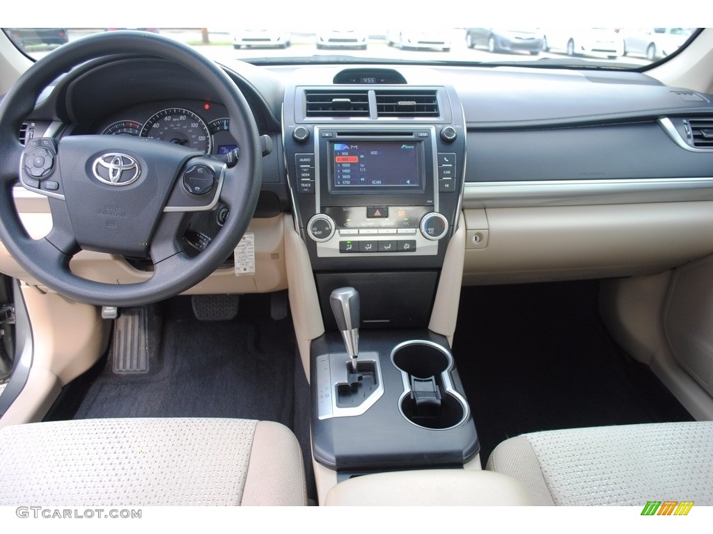 2013 Camry LE - Cypress Green Metallic / Ivory photo #9