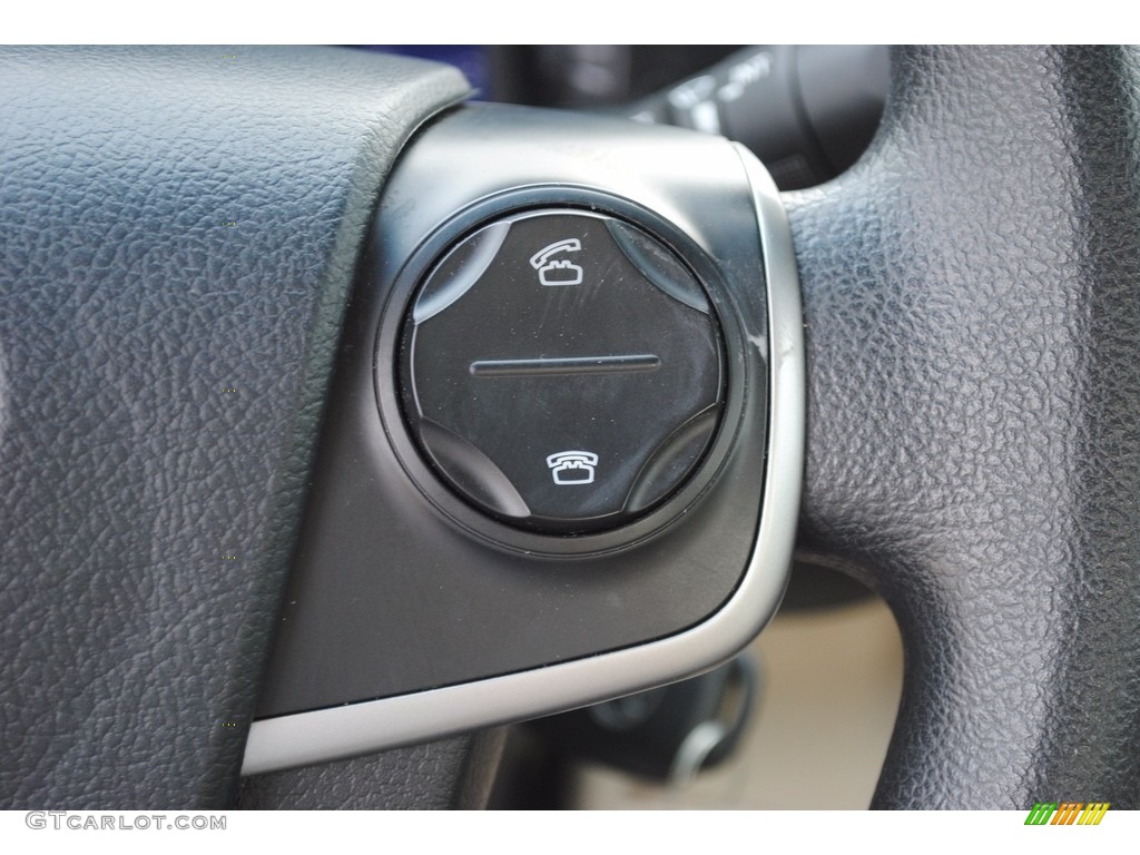 2013 Camry LE - Cypress Green Metallic / Ivory photo #15
