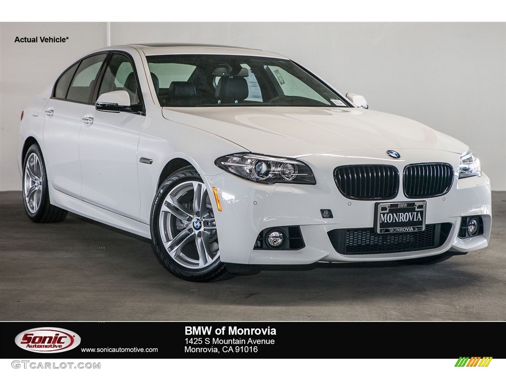 2016 5 Series 528i xDrive Sedan - Alpine White / Black photo #1