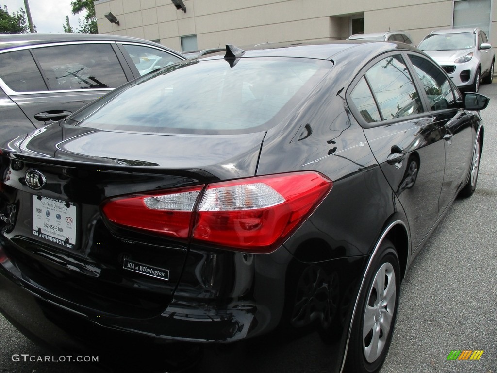 2016 Forte LX Sedan - Aurora Black Pearl / Black photo #4