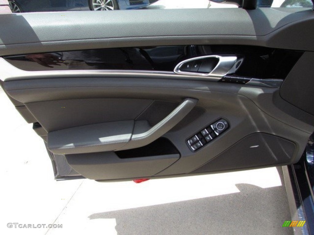 2014 Panamera 4 - Dark Blue Metallic / Black photo #22