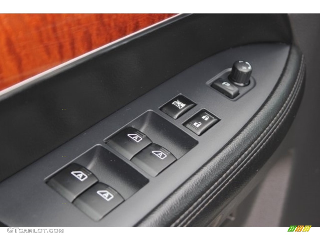 2008 QX 56 - Silver Graphite Gray / Charcoal photo #16