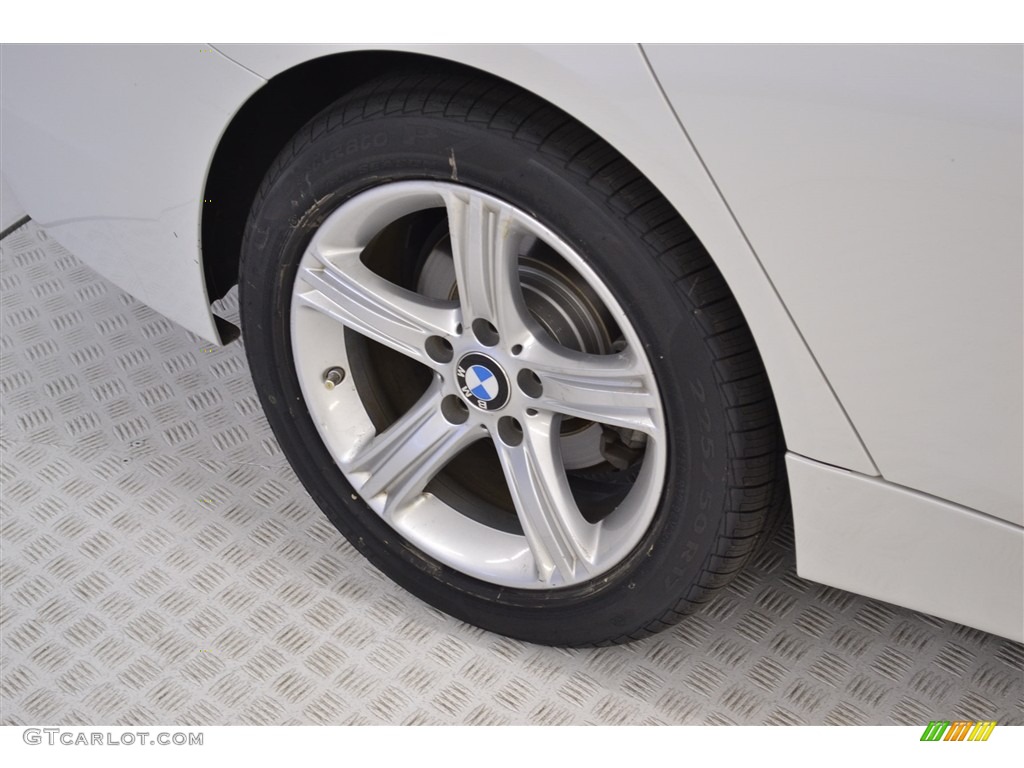 2013 3 Series 320i Sedan - Mineral White Metallic / Black photo #10
