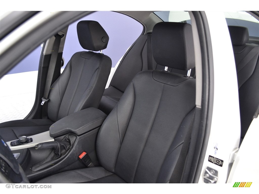 2013 3 Series 320i Sedan - Mineral White Metallic / Black photo #12