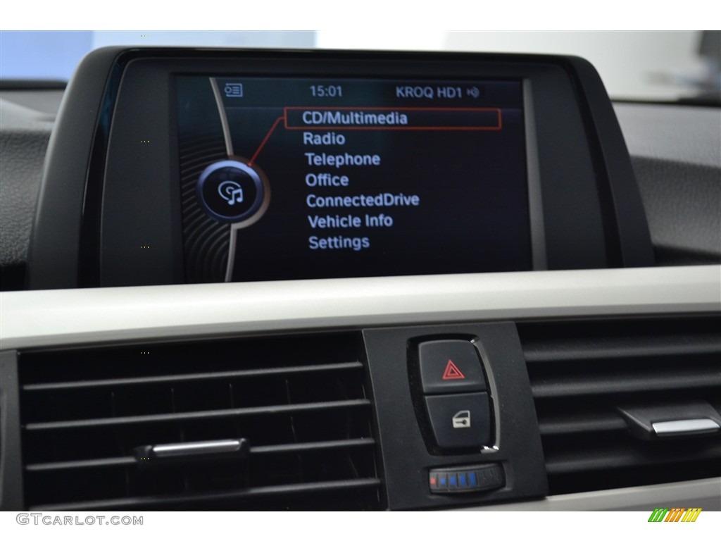 2013 3 Series 320i Sedan - Mineral White Metallic / Black photo #25