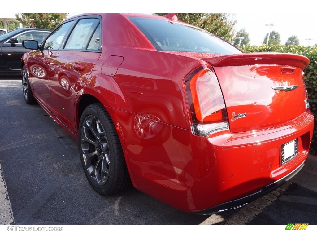 2016 300 S - Redline Red Tri-Coat Pearl / Black photo #2