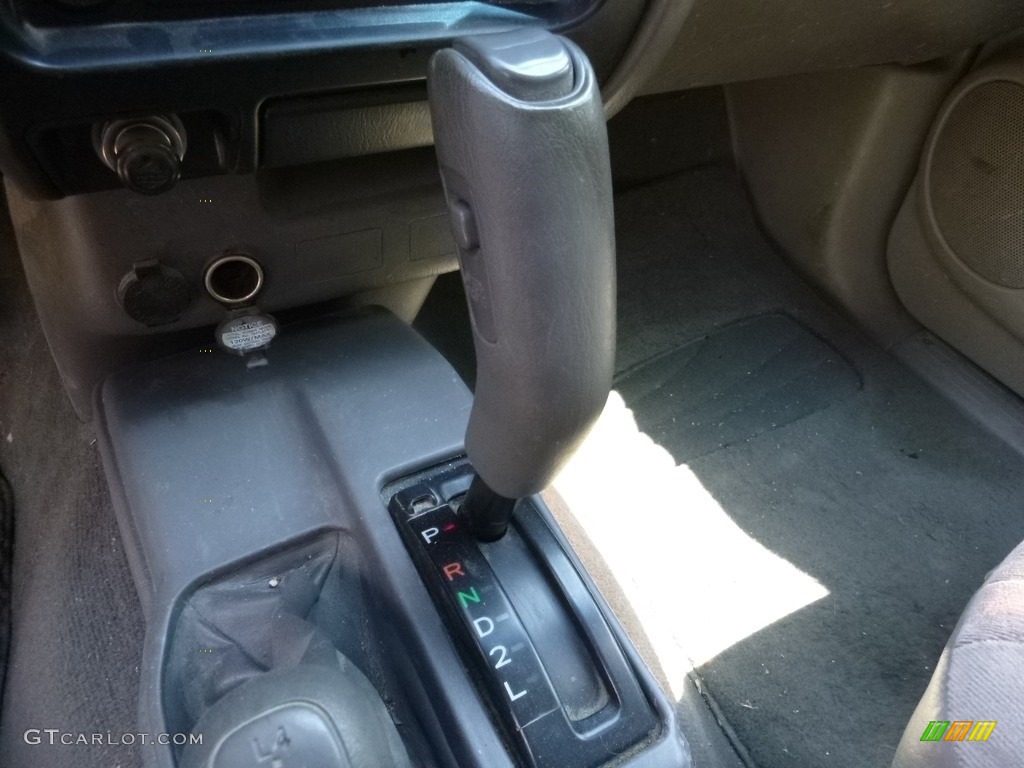 2004 Tacoma V6 Xtracab 4x4 - Mystic Gold Metallic / Oak photo #22