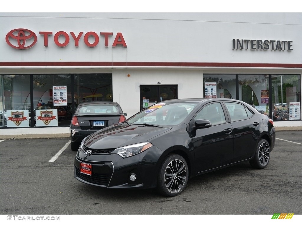 Black Sand Pearl Toyota Corolla