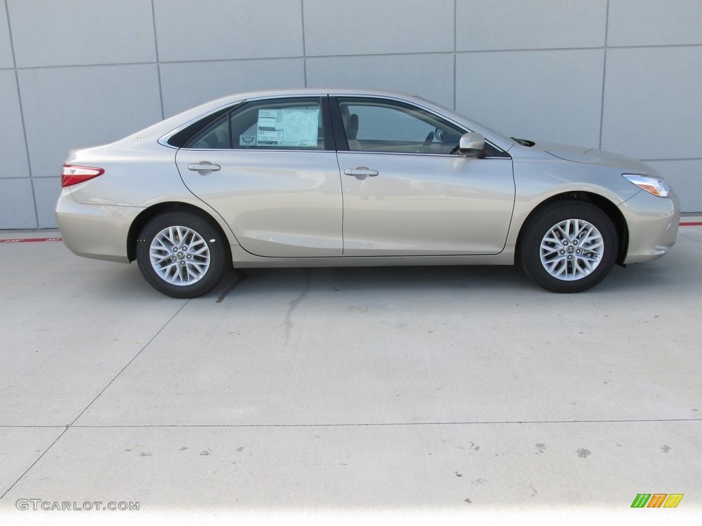 Creme Brulee Mica 2017 Toyota Camry LE Exterior Photo #114776075