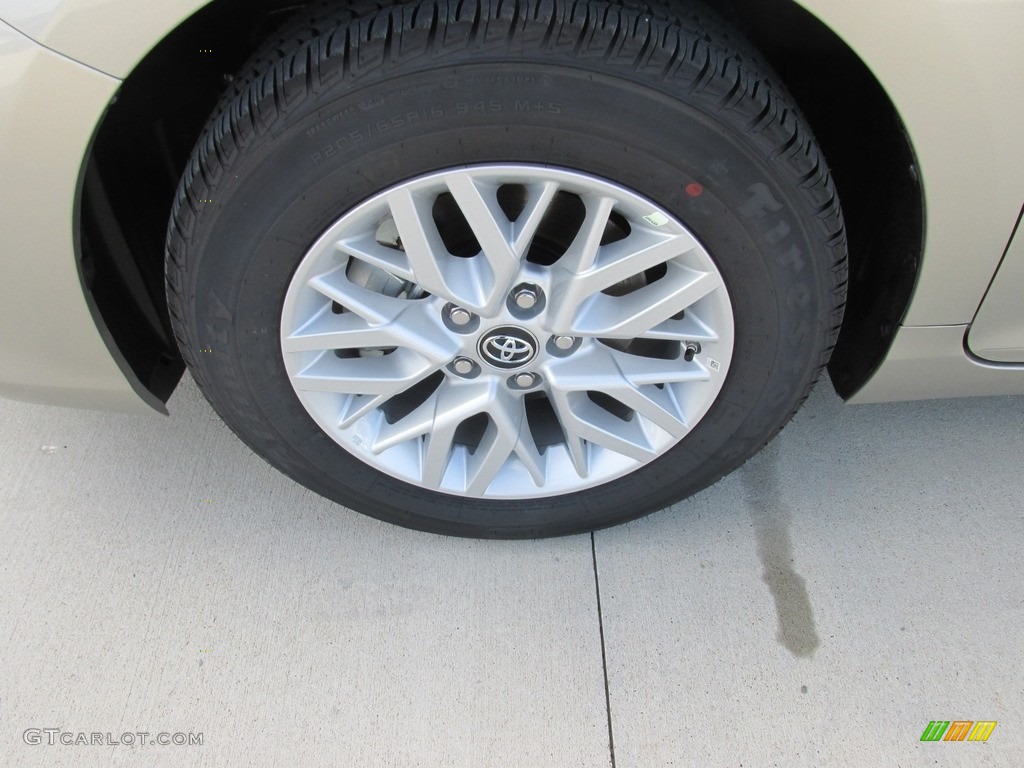 2017 Toyota Camry LE Wheel Photo #114776222