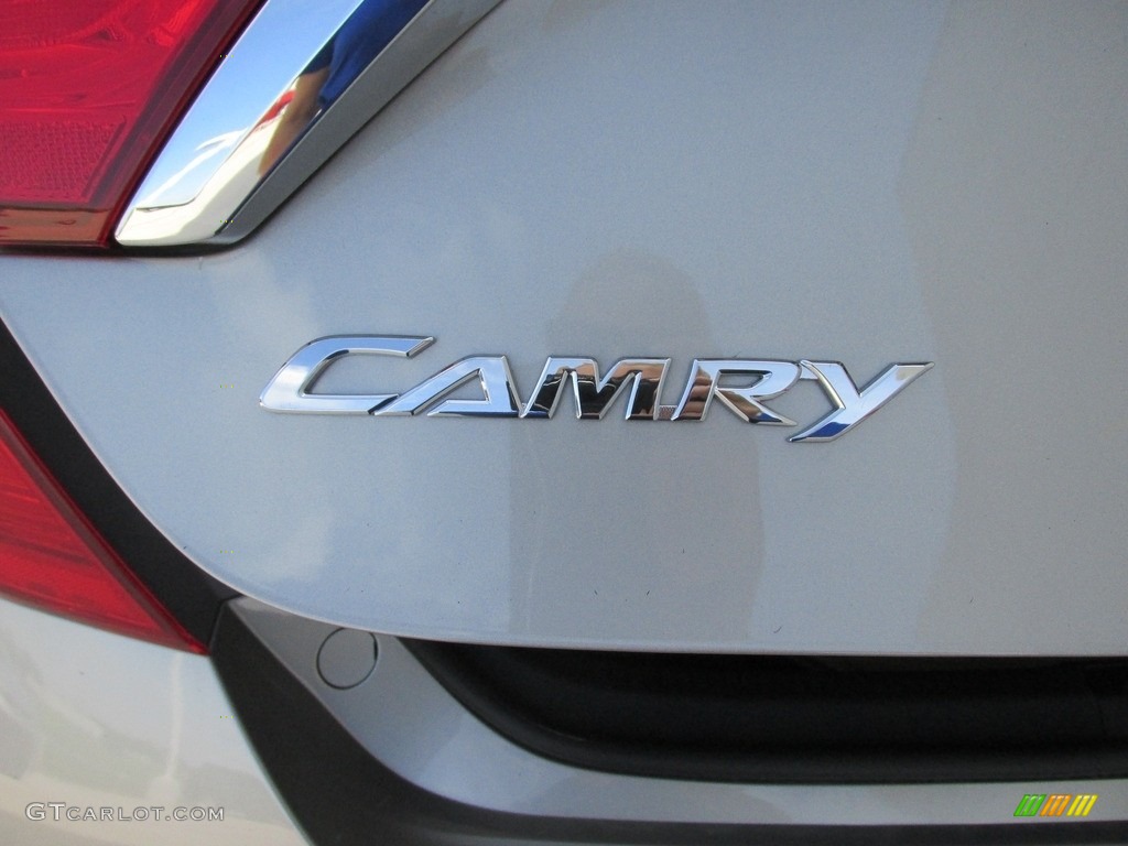 2017 Toyota Camry LE Marks and Logos Photo #114776264