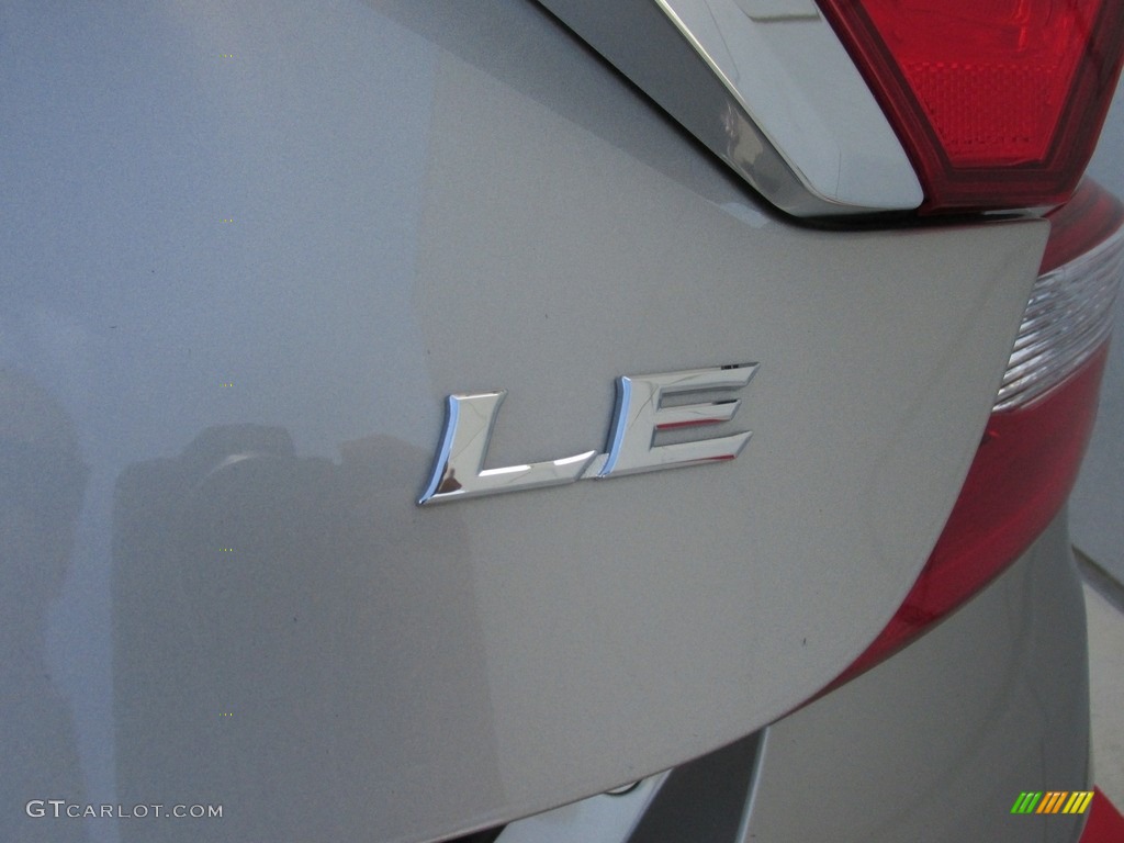 2017 Toyota Camry LE Marks and Logos Photo #114776282