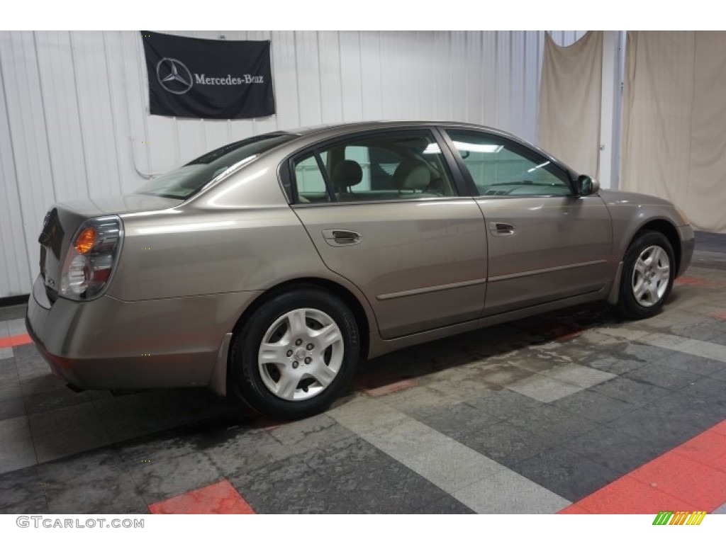 2004 Altima 2.5 S - Velvet Beige / Blond photo #7