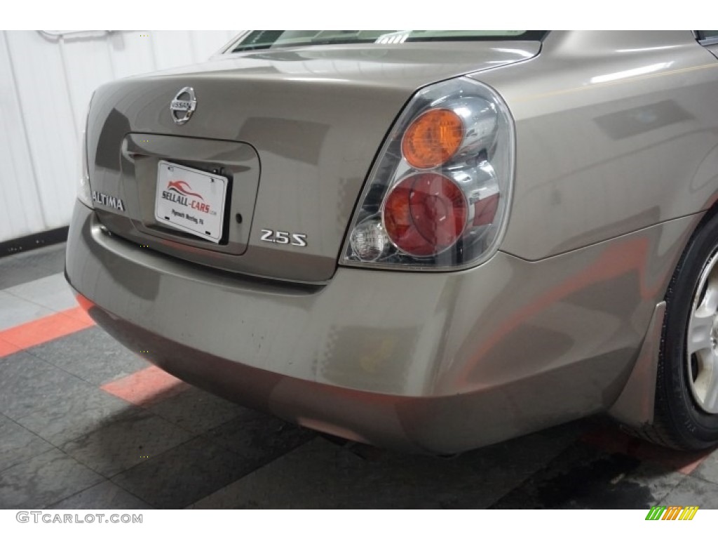 2004 Altima 2.5 S - Velvet Beige / Blond photo #62