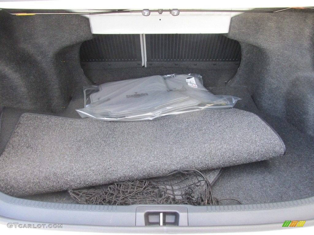 2017 Toyota Camry LE Trunk Photo #114777539