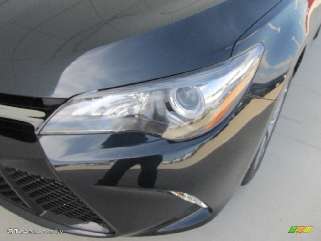 2017 Camry SE - Cosmic Gray Mica / Black photo #9