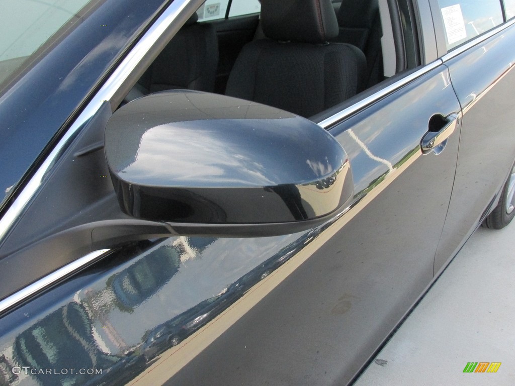 2017 Camry SE - Cosmic Gray Mica / Black photo #12