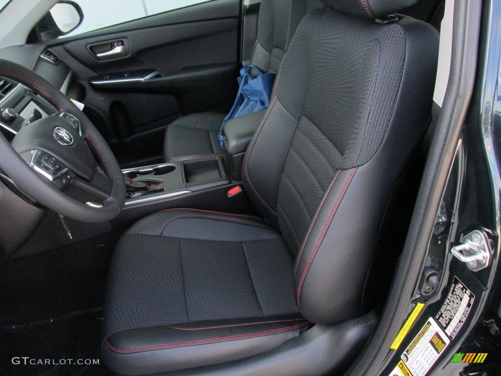 2017 Camry SE - Cosmic Gray Mica / Black photo #21