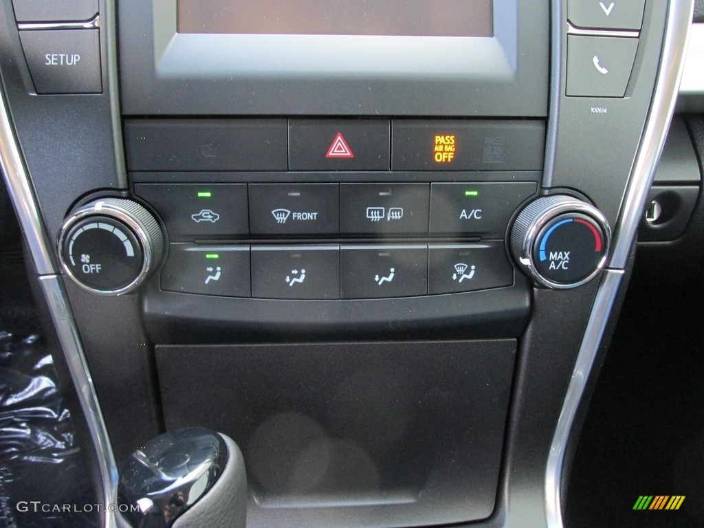 2017 Camry SE - Cosmic Gray Mica / Black photo #26