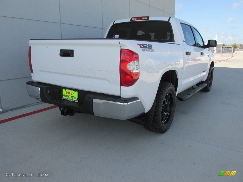 2016 Tundra SR5 CrewMax 4x4 - Super White / Black photo #4