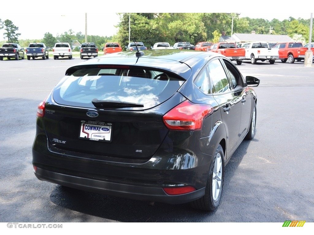 2015 Focus SE Hatchback - Tuxedo Black Metallic / Charcoal Black photo #3