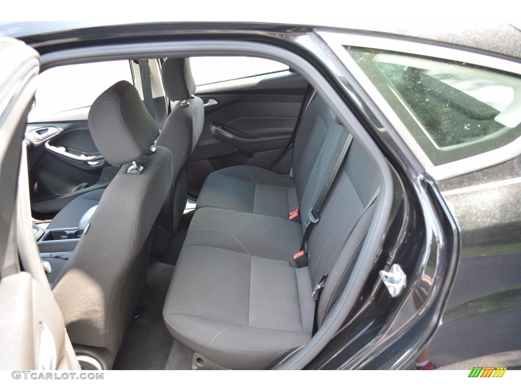 2015 Focus SE Hatchback - Tuxedo Black Metallic / Charcoal Black photo #21