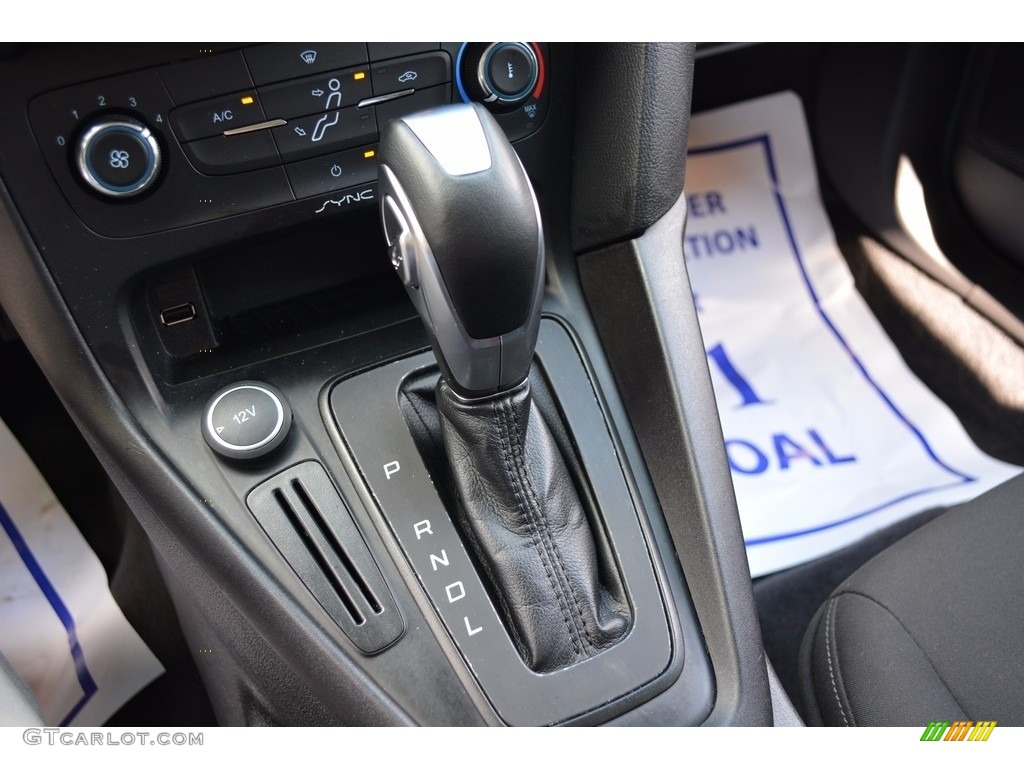 2015 Focus SE Hatchback - Tuxedo Black Metallic / Charcoal Black photo #31