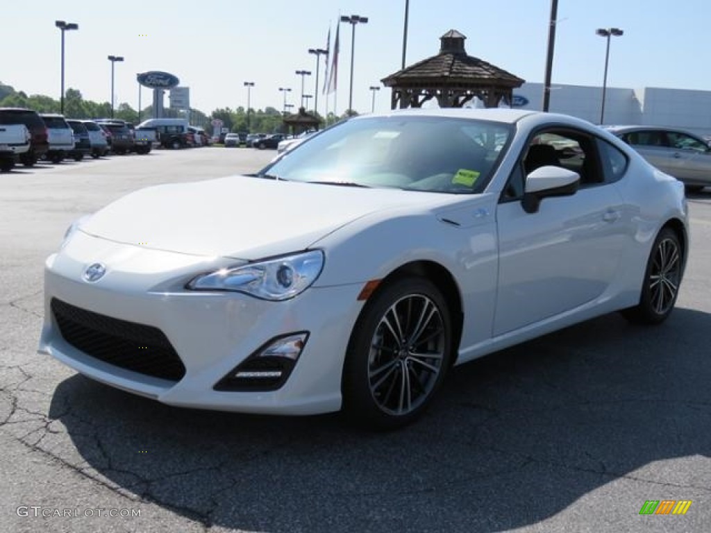 2016 FR-S Coupe - Halo White / Black photo #3