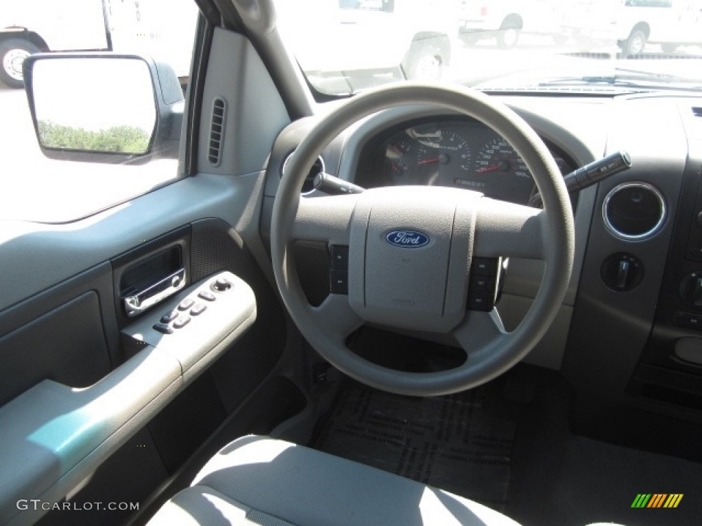 2004 F150 XLT SuperCrew 4x4 - Oxford White / Medium/Dark Flint photo #18