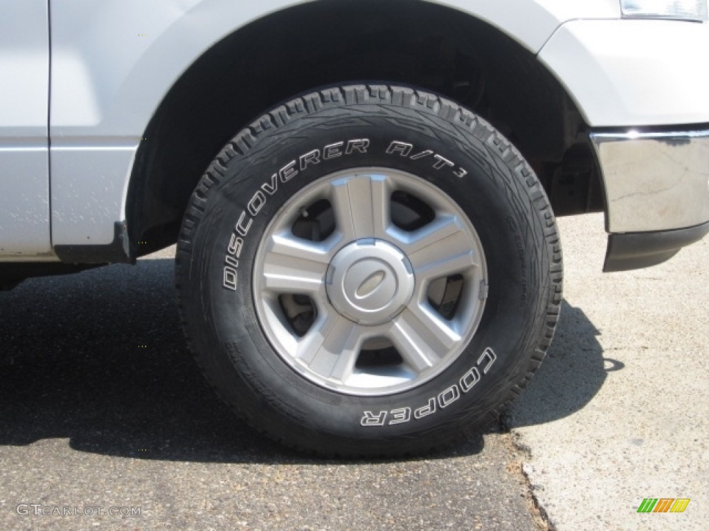 2004 F150 XLT SuperCrew 4x4 - Oxford White / Medium/Dark Flint photo #24