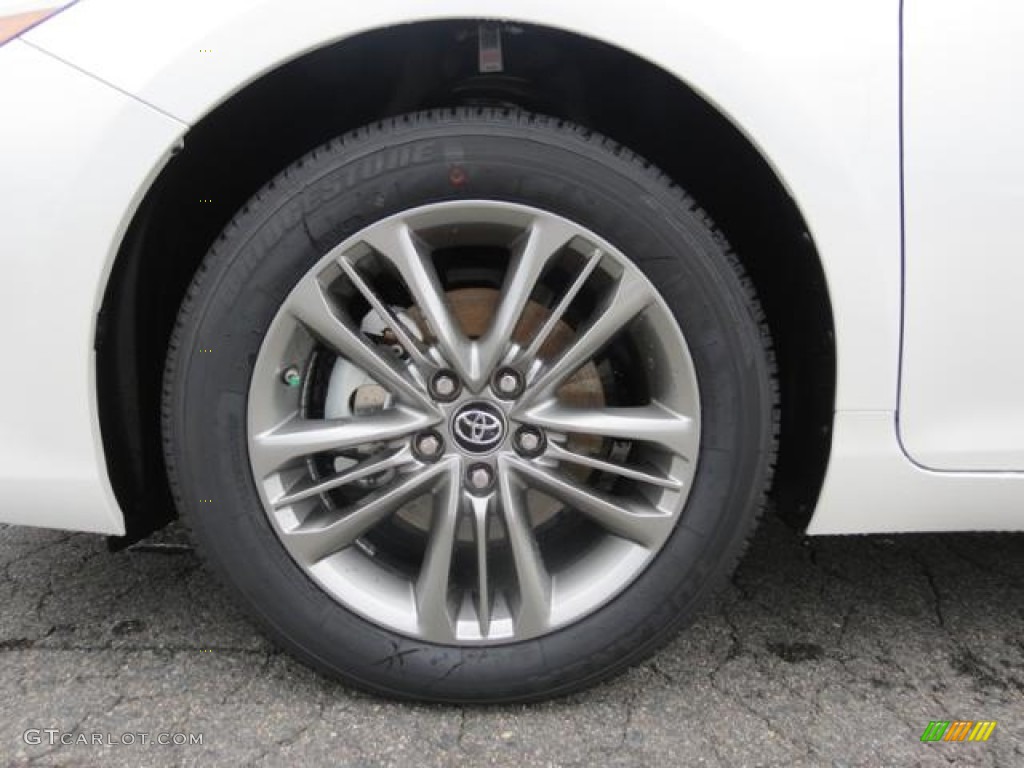 2017 Toyota Camry SE Wheel Photo #114805888