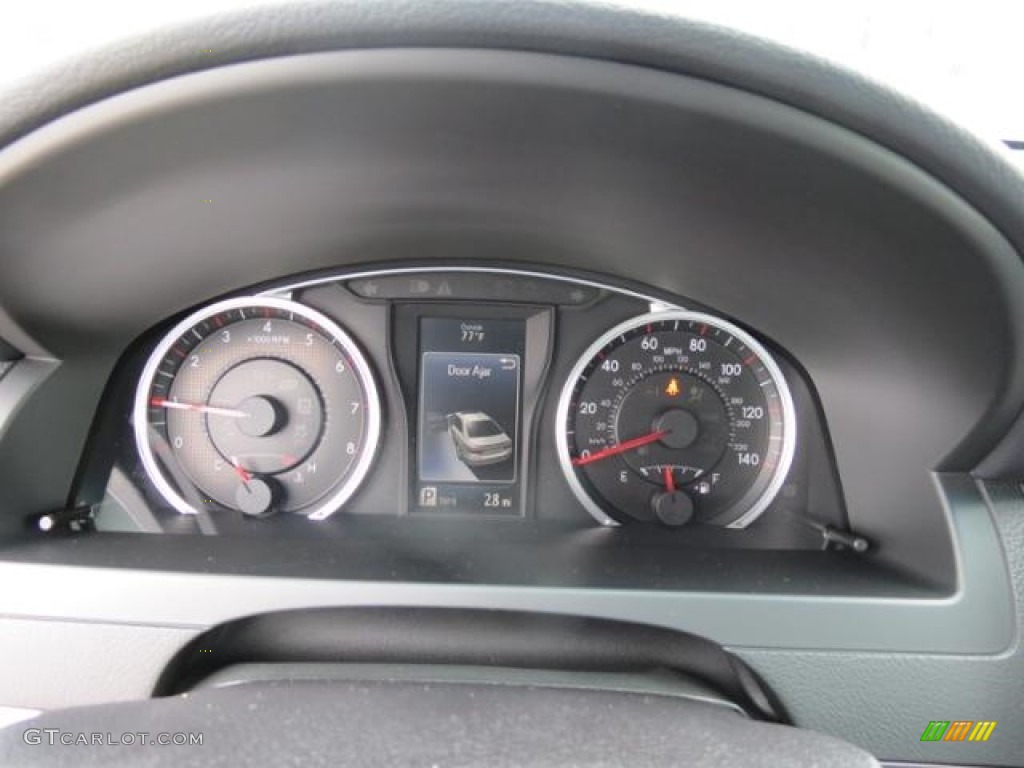2017 Toyota Camry SE Gauges Photo #114806017